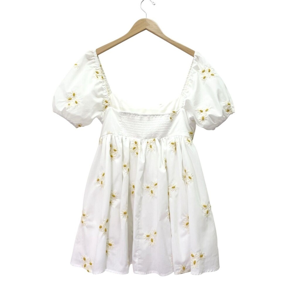 Altar’d State Daisy Embroidered Babydoll Mini Dress White Puff Sleeve Sz Medium - Picture 3 of 11
